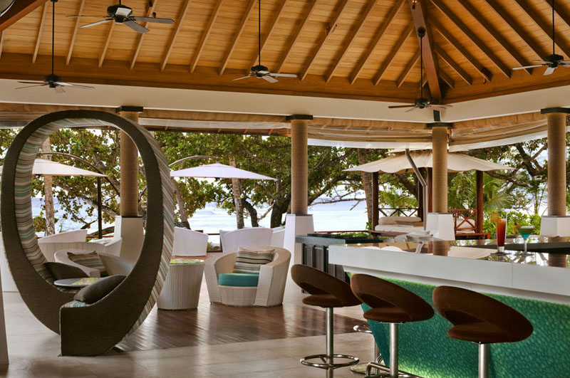 Бар отеля Hilton Seychelles Labriz Resort Spa Сейшелы